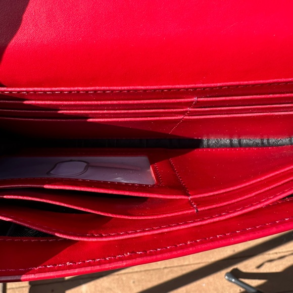 Lodis Black leather wallet with red inside, with 24” purse strap, like 🆕 - Picture 7 of 12